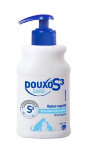 Embalagem do Douxo S3 Care Shampoo &mdash; cuidado da pele
